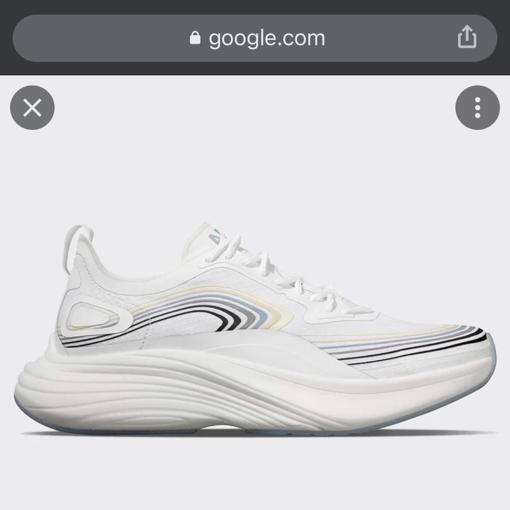 NIB apl streamline sneakers